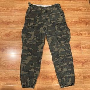 baggy camo cargo pants